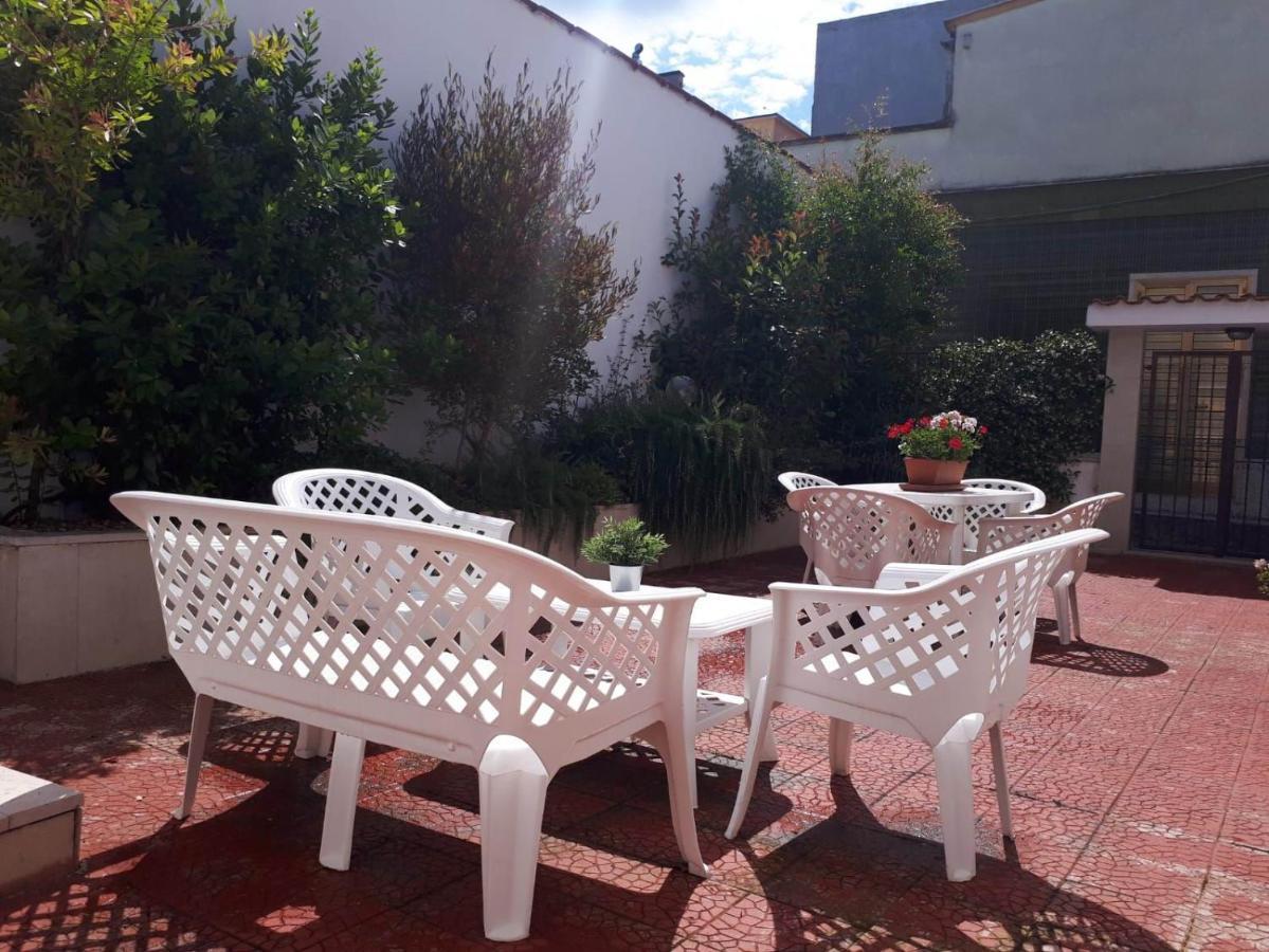 Il Giardino Di Niu Bed & Breakfast Palombaio Dış mekan fotoğraf